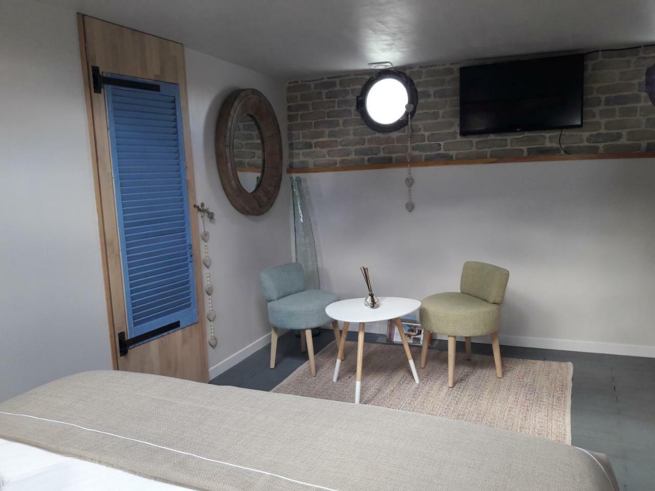Peniche La Belle Aimee Hotel Aigues-Mortes Exterior photo